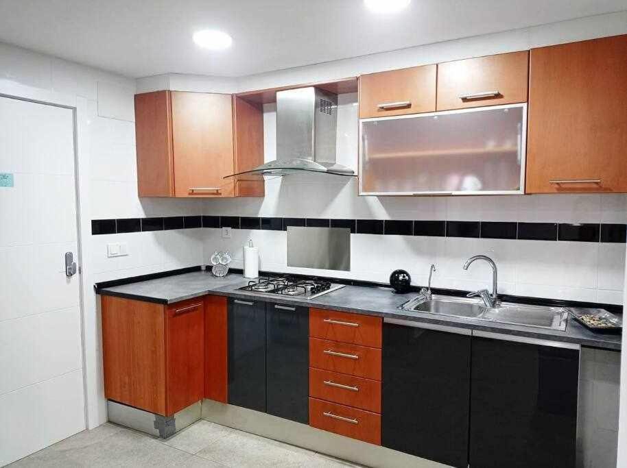 Apartamentos Full Equipped Elx Esterno foto